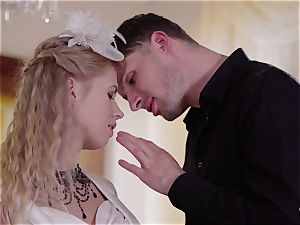 PINUP fuckfest - uber-cute Czech platinum-blonde enjoys voluptuous nail